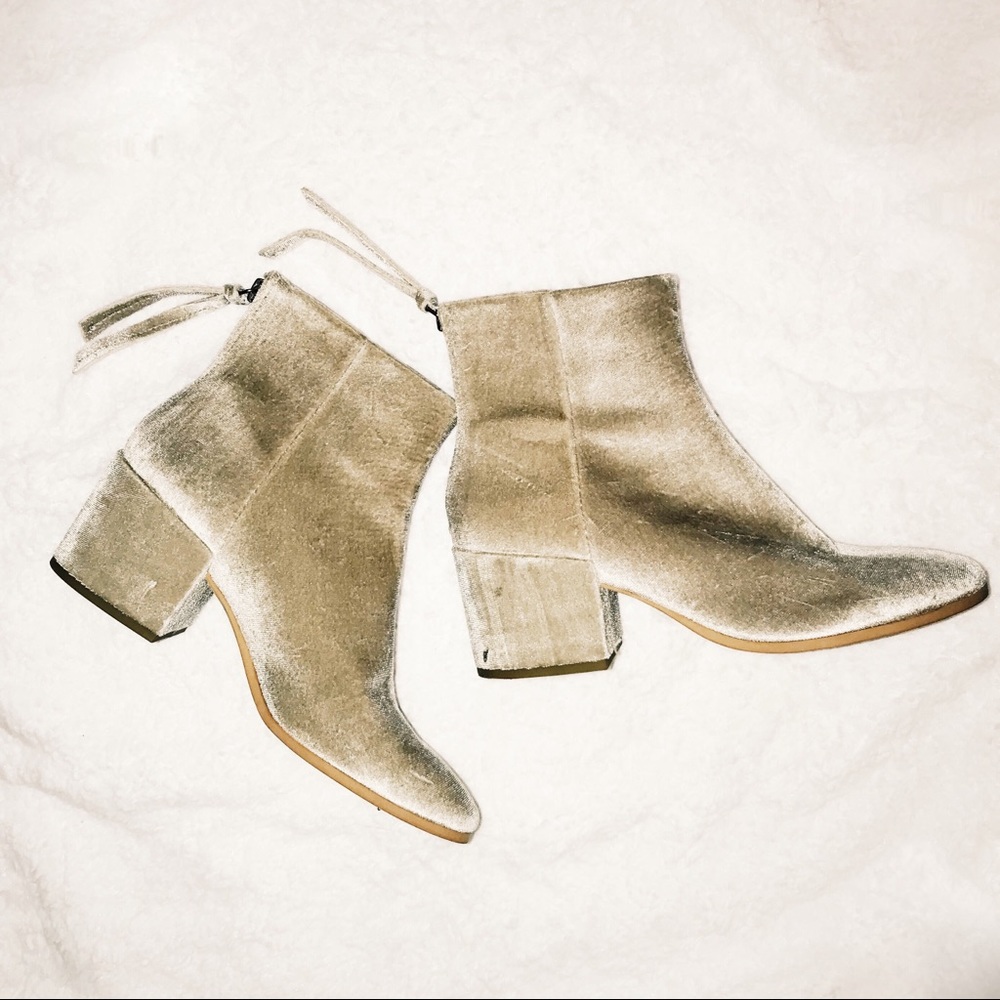 Dolce Vita Unicorn Suede Booties